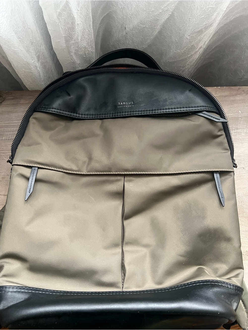 Targus Newport Olive, Orange Slim Laptop Backpack | Model #TSB94502BT-70
